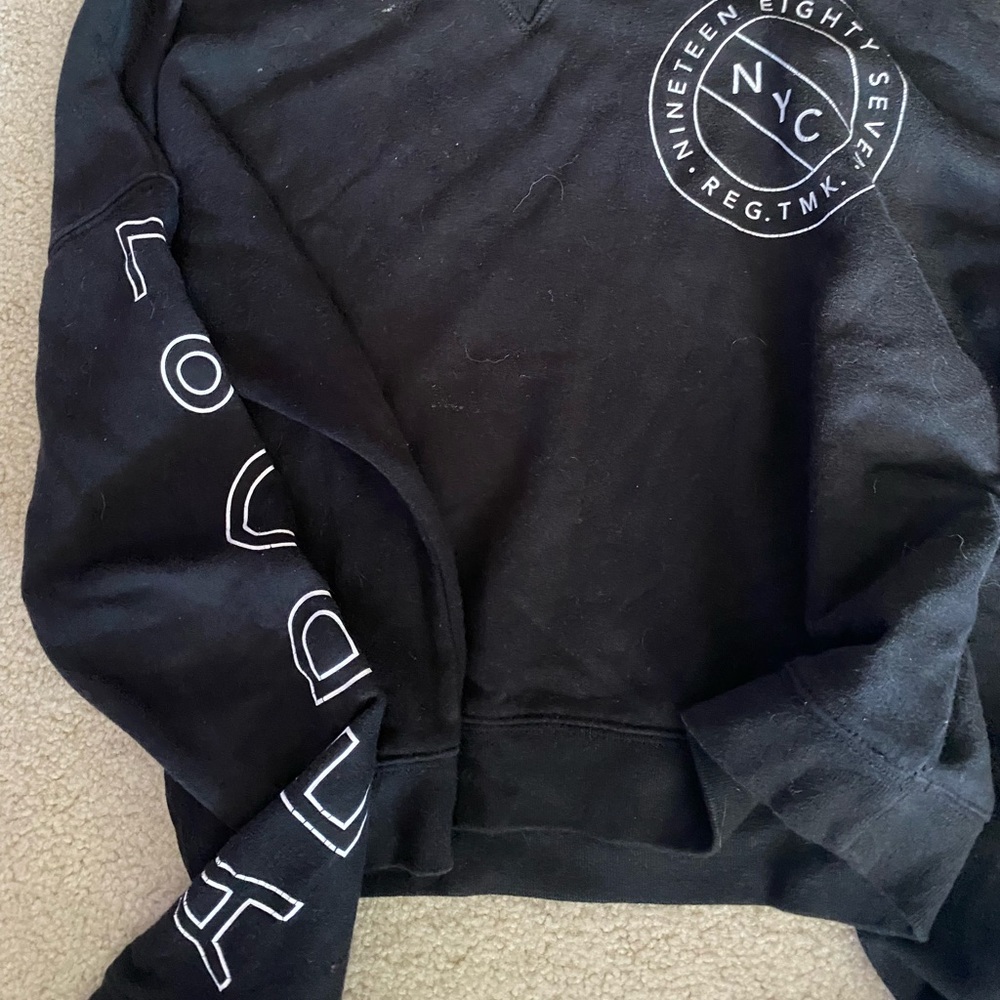 aero CROPPED crewneck